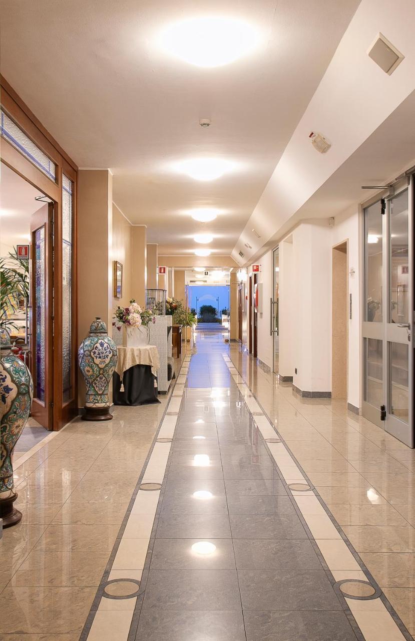 Park Hotel Ermitage Resort & Spa Lido di Jesolo Exterior foto